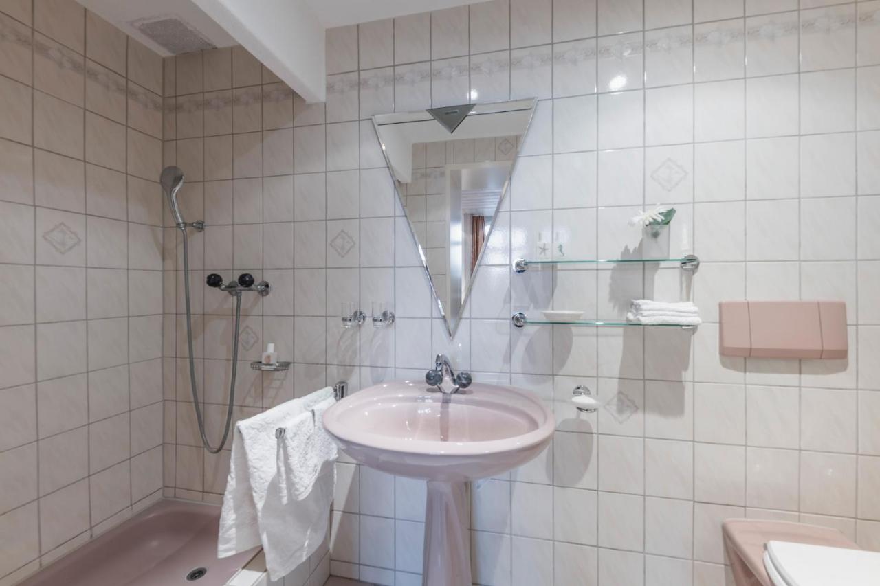 Art Deco Villa Mon Abri BnB Goldau Extérieur photo